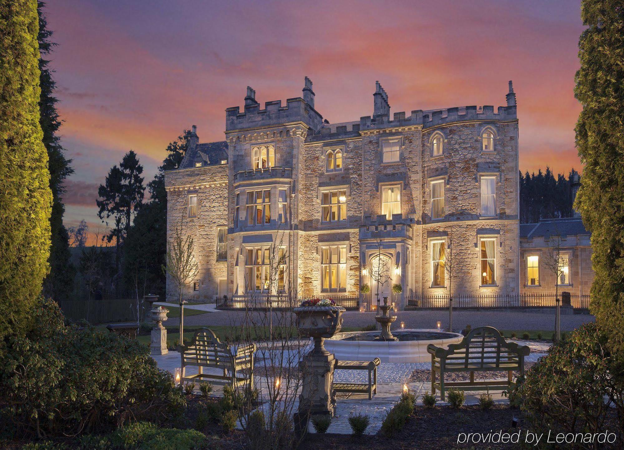 Crossbasket Castle Hotel & Restaurant High Blantyre Eksteriør billede